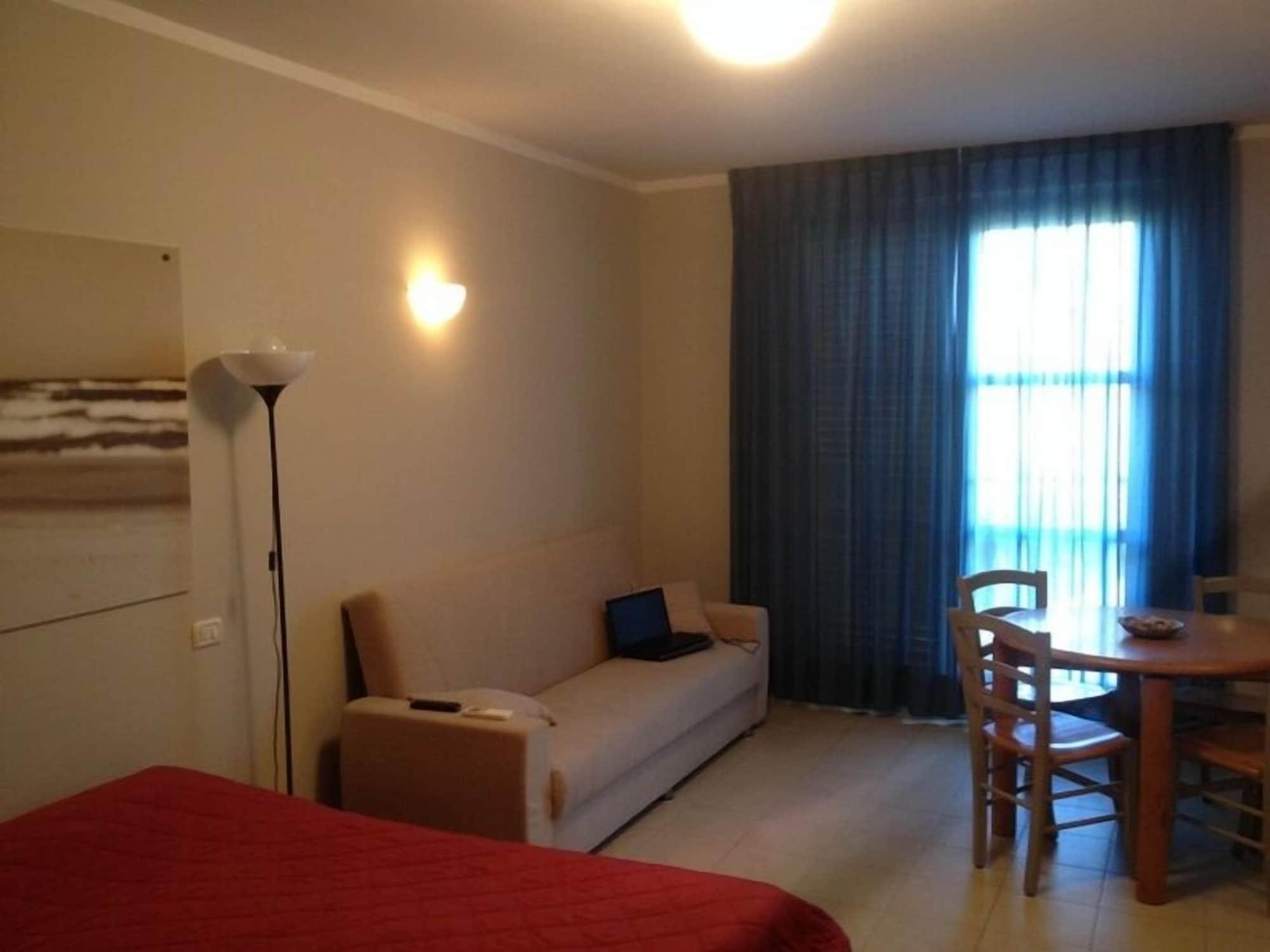 Cosmopolitan Golf & Beach Resort Tirrenia Esterno foto