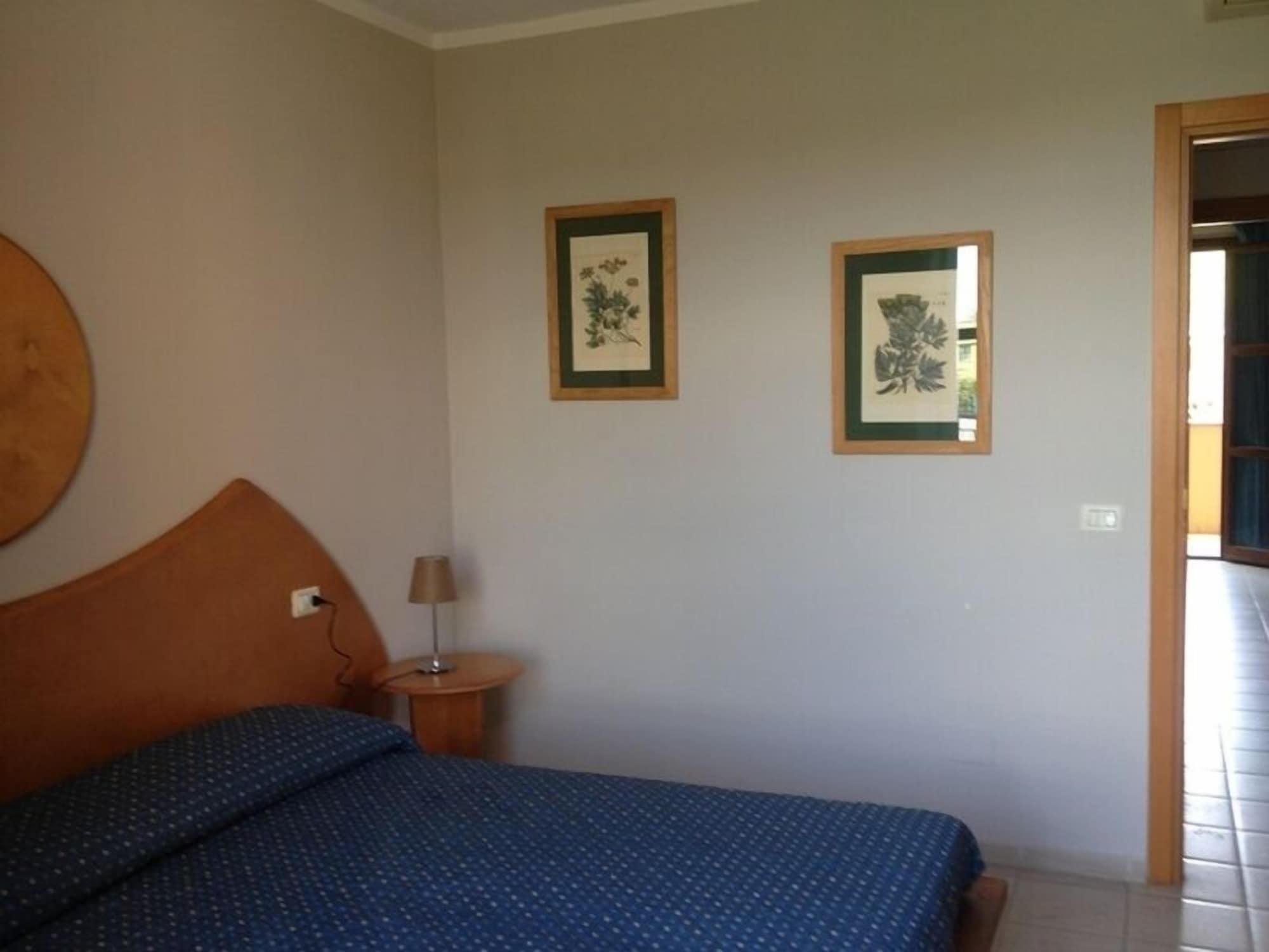 Cosmopolitan Golf & Beach Resort Tirrenia Esterno foto