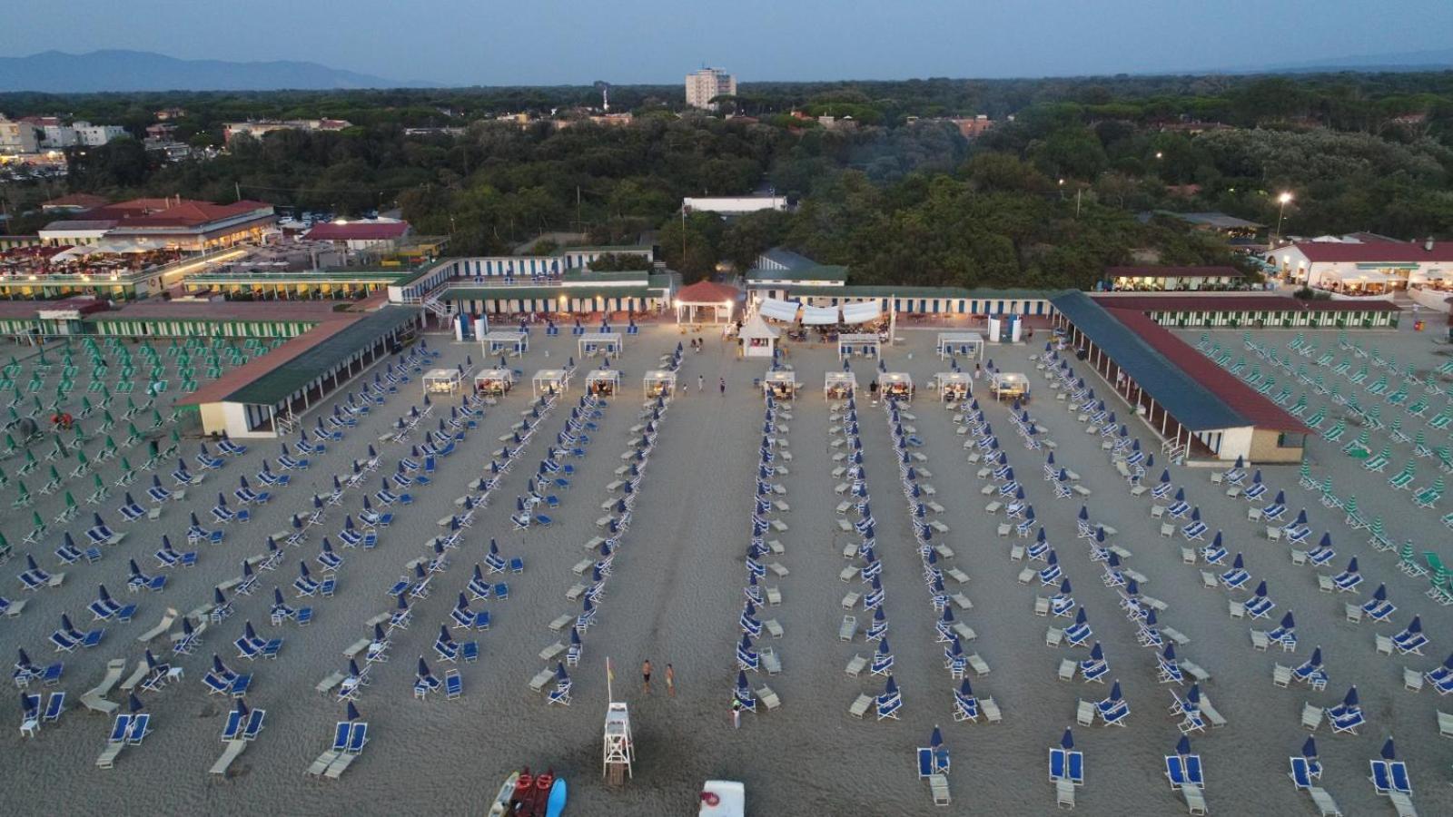 Cosmopolitan Golf & Beach Resort Tirrenia Esterno foto