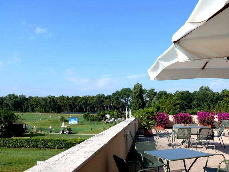 Cosmopolitan Golf & Beach Resort Tirrenia Esterno foto