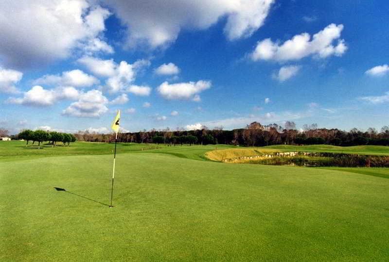 Cosmopolitan Golf & Beach Resort Tirrenia Esterno foto