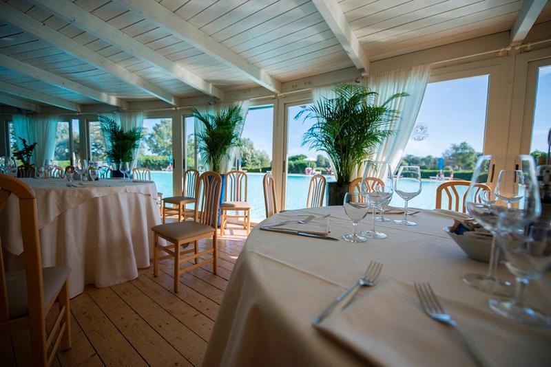 Cosmopolitan Golf & Beach Resort Tirrenia Esterno foto
