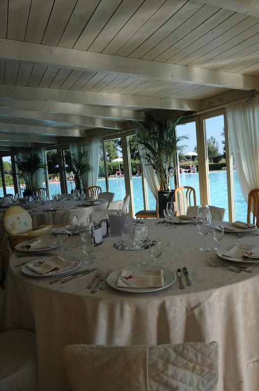 Cosmopolitan Golf & Beach Resort Tirrenia Esterno foto